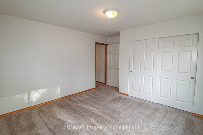 Building Photo - 12920 NE 203rd Ct