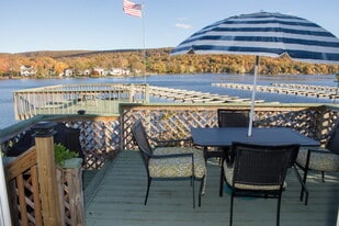 Building Photo - 636 Jersey Ave