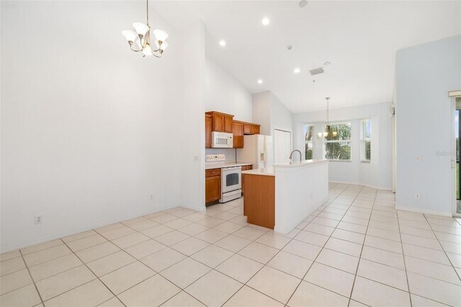 Building Photo - 905 Fairwaycove Ln