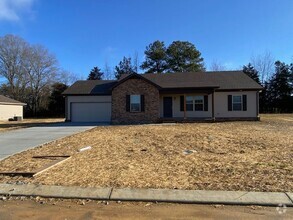 Building Photo - New 3 Bedroom 2 bath with 2 Car Garage Hom...