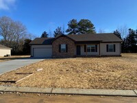 Building Photo - New 3 Bedroom 2 bath with 2 Car Garage Hom...