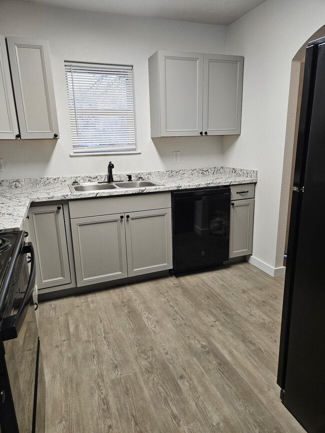 Building Photo - 291 Jefferson St