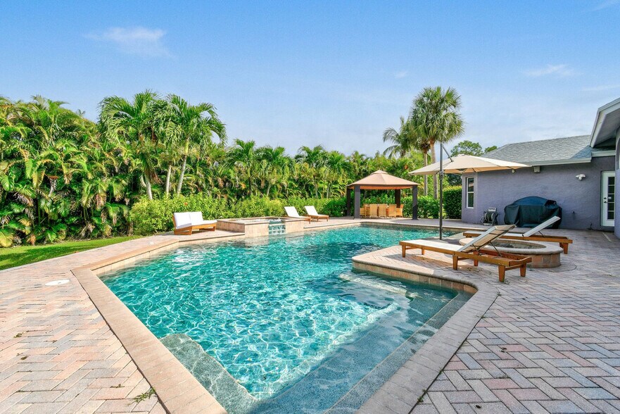 Building Photo - 14155 74th St N