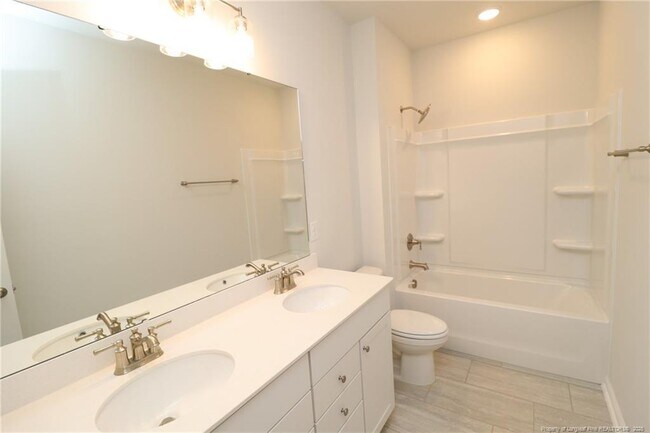 Building Photo - 756 Ben Ledi Ct
