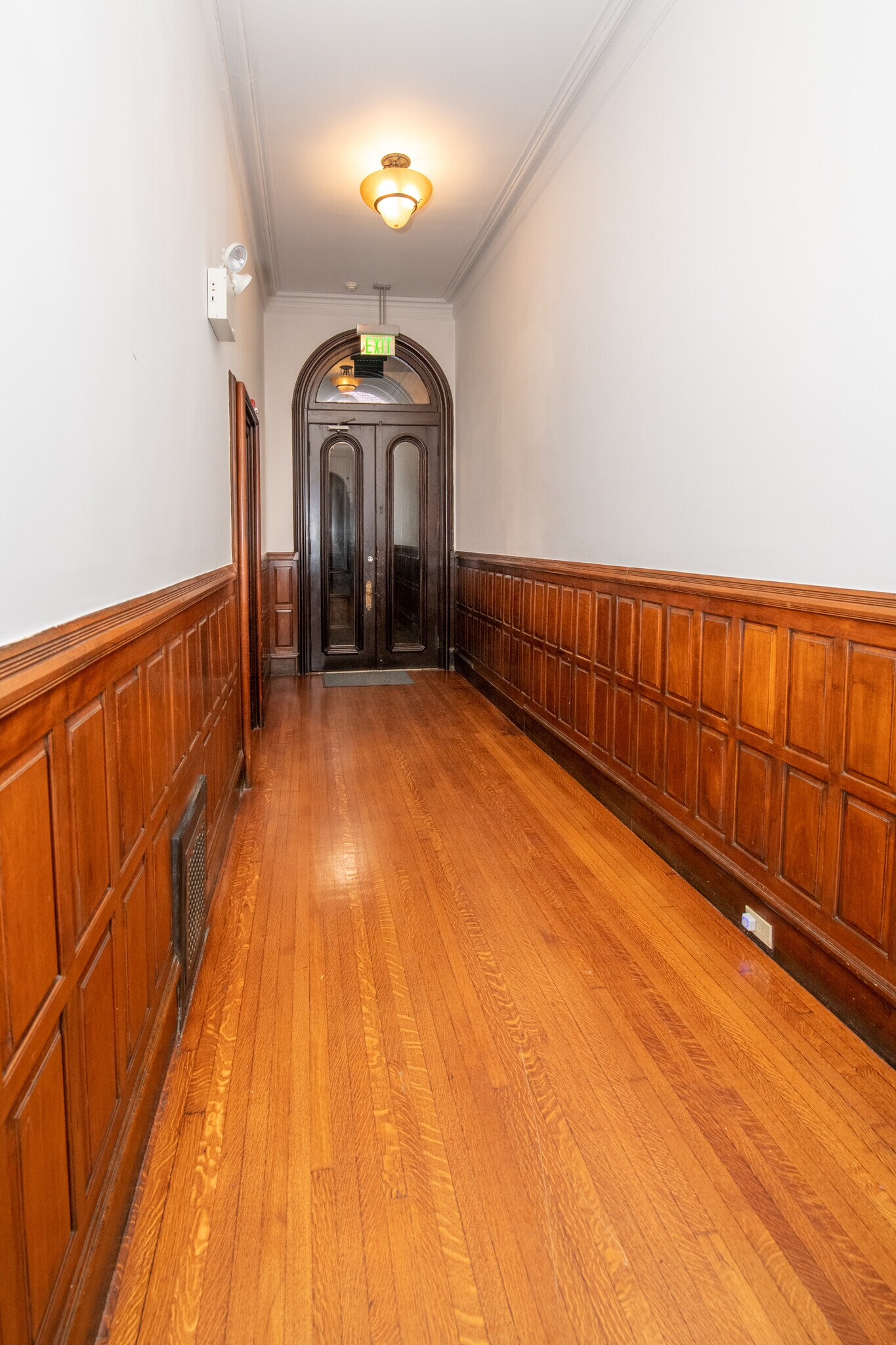 Building hallway - 1914 Spruce St