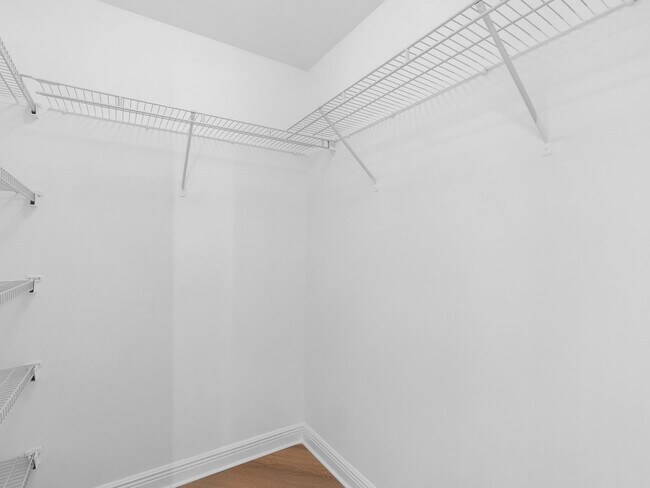 Building Photo - 1745 E Hallandale Beach Blvd