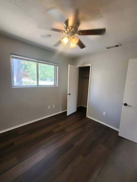Building Photo - 6916 Pondsdale Ln