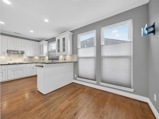 Building Photo - 1978 Indiana St