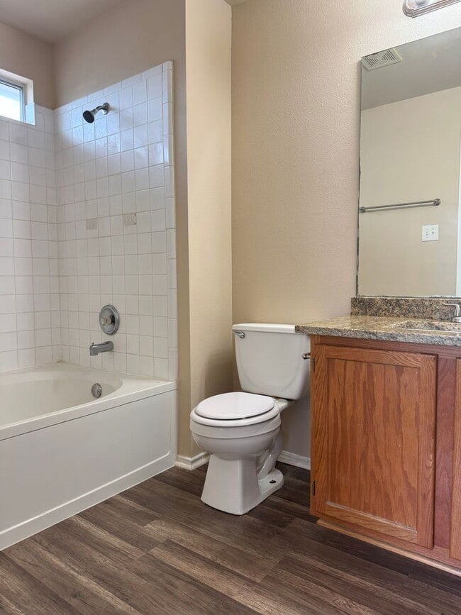 Building Photo - 9061 Clearwood Pth
