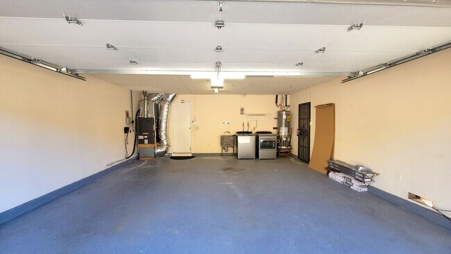 Building Photo - 4 Bed/ 2.5 bath House in Rancho Penasquitos