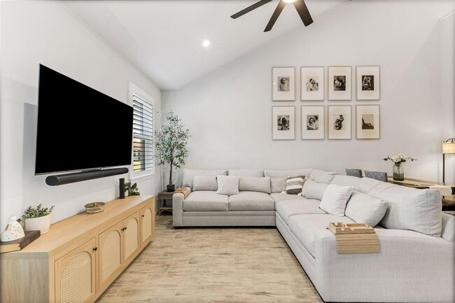 Building Photo - 5606 Silverbridge Trl