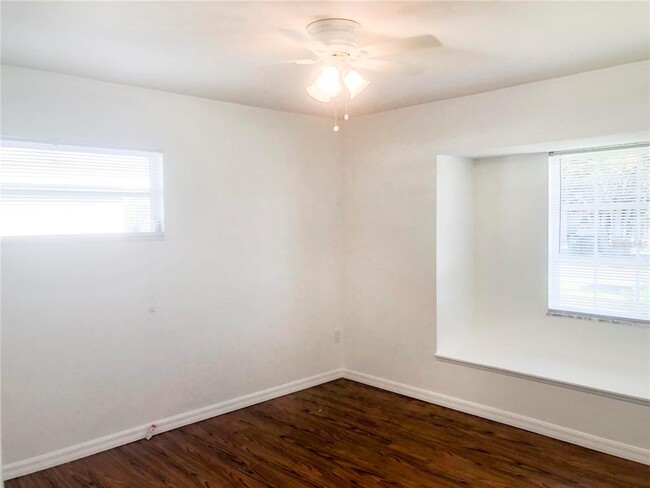 Building Photo - 8153 Boca Grande Ave