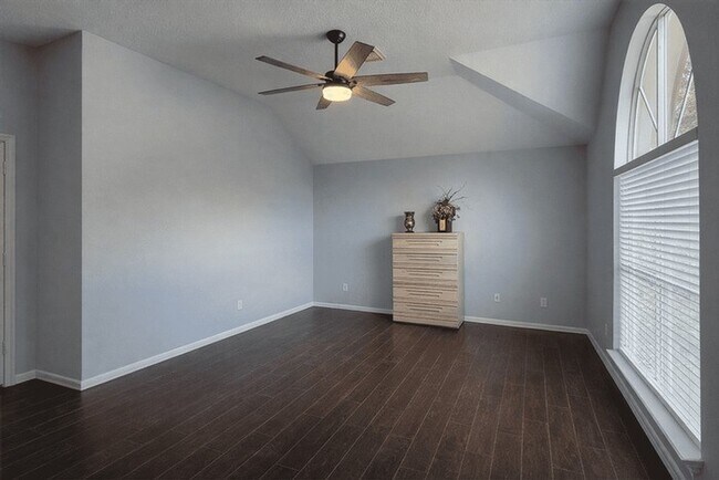 Building Photo - 1803 W Welsford Dr