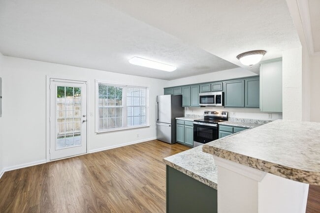 Building Photo - 354 Arapaho Dr