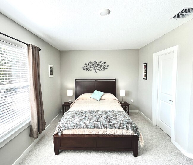 Building Photo - 6307 S Roberts Ave