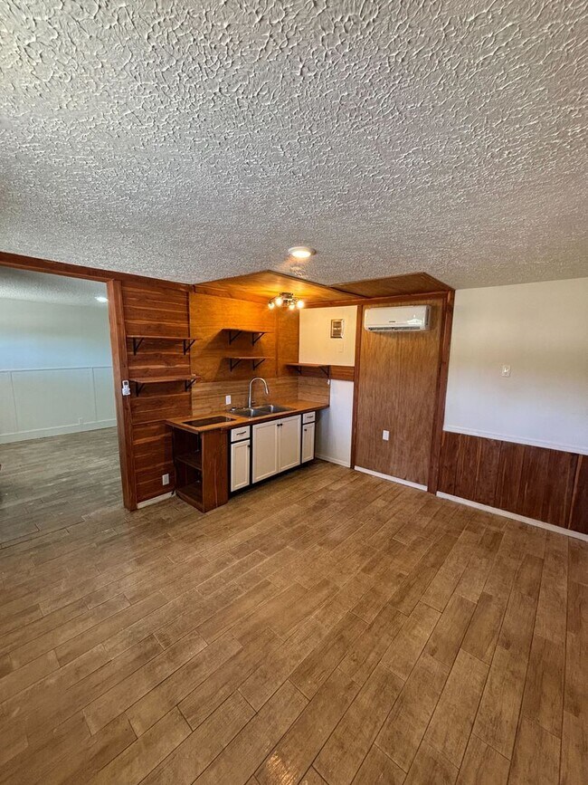 Building Photo - Highland Grove