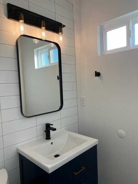 Building Photo - 3213 Maine Ave