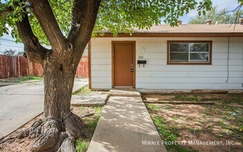Building Photo - 3104 Ave. N-