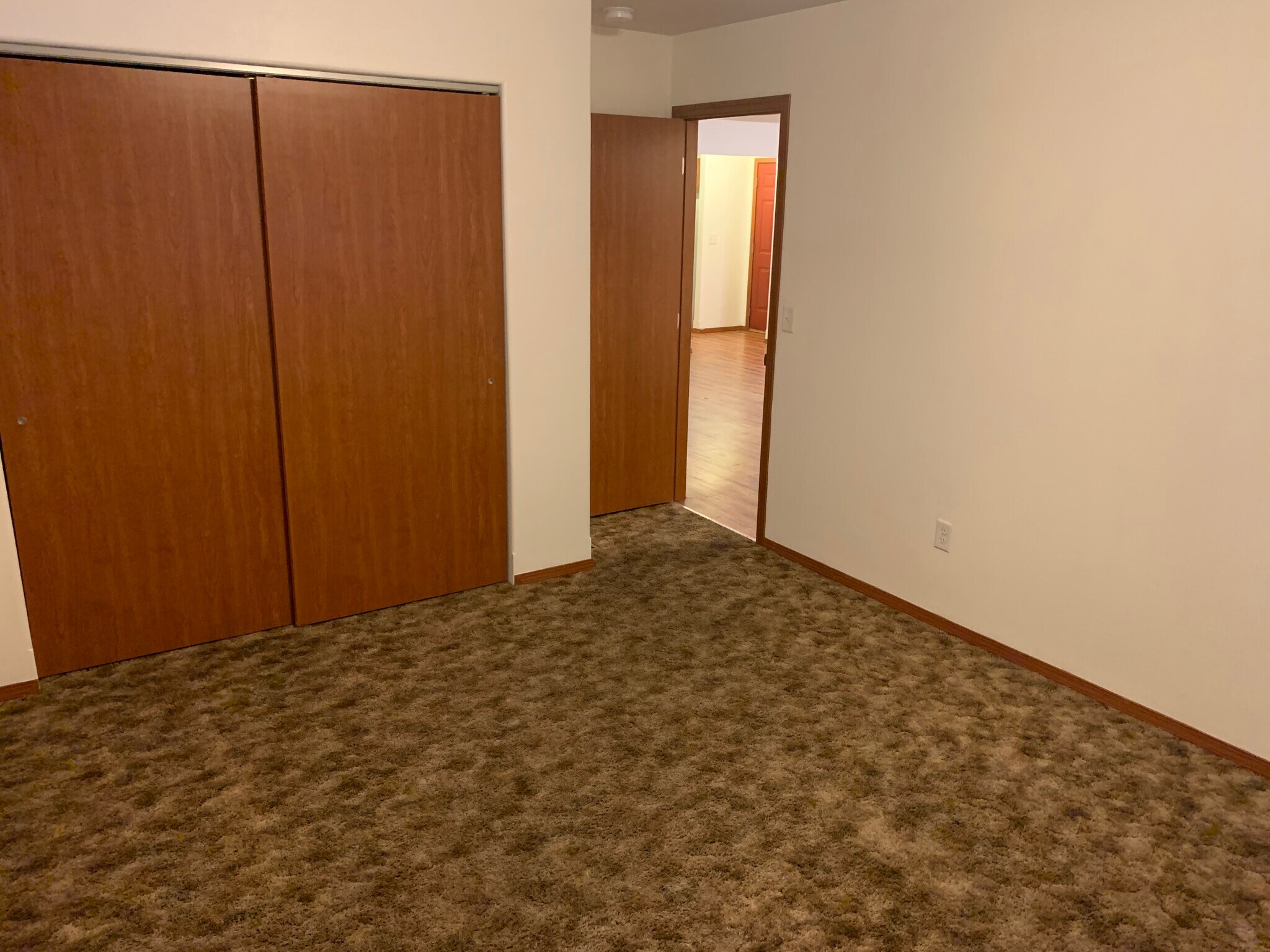 Building Photo - 520 K St