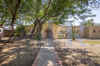 Building Photo - 4Bed/2.5Bath House at 56th/Cactus! $4499 MOVE-IN SPECIAL! Move-In Ready on 04/09/2026!