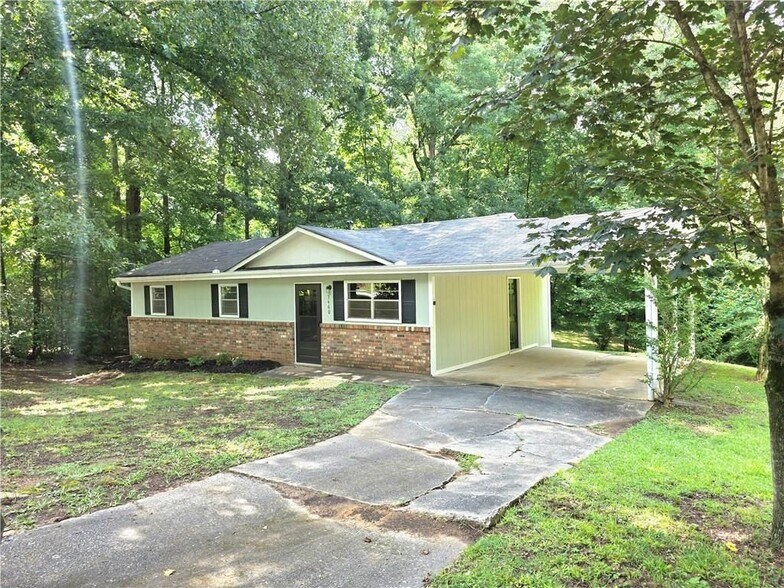 Building Photo - 3460 Meadowview Dr