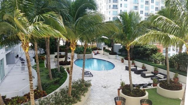 Building Photo - 253 NE 2nd St