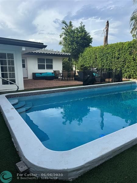 Building Photo - 201 Calle Grande Dr