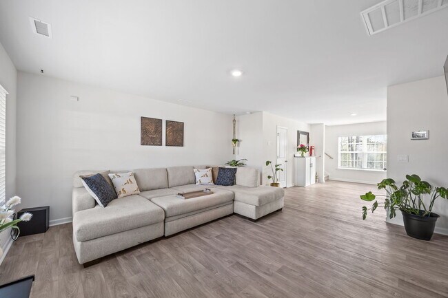 Building Photo - 3624 Turney Dr