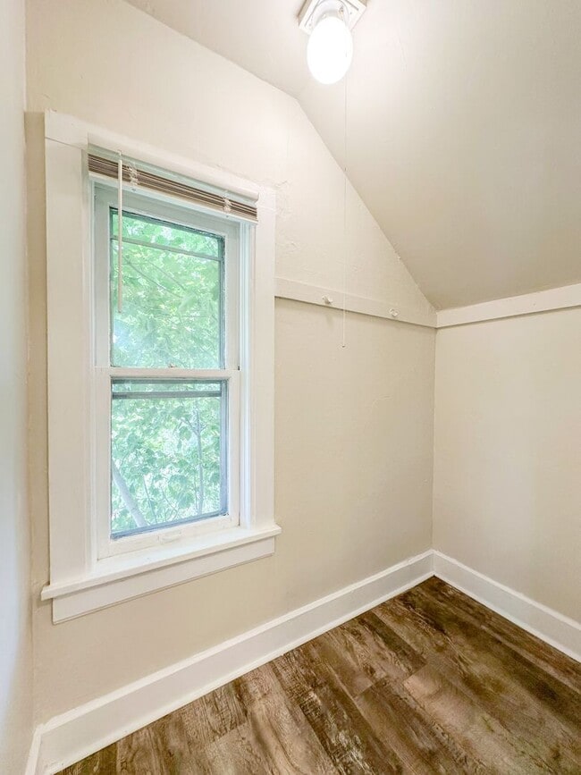 Building Photo - 1514 24th St