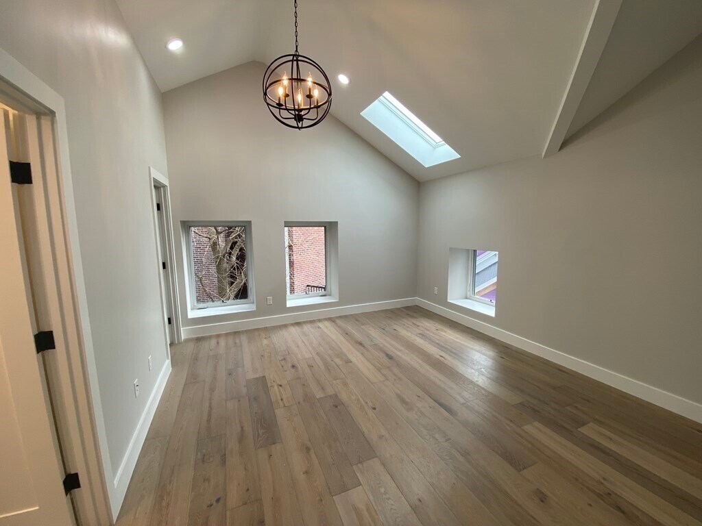 Building Photo - 301 Somerville Ave