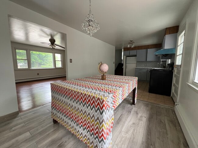 Building Photo - 505 Church St