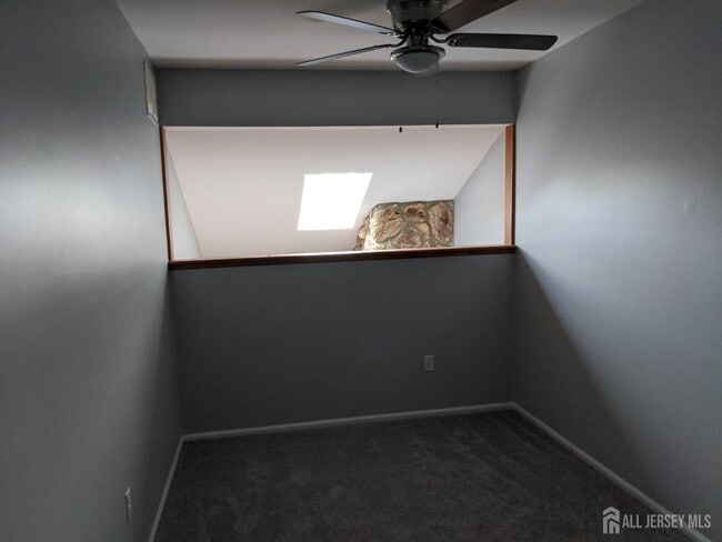Building Photo - 99 Brookview Cir