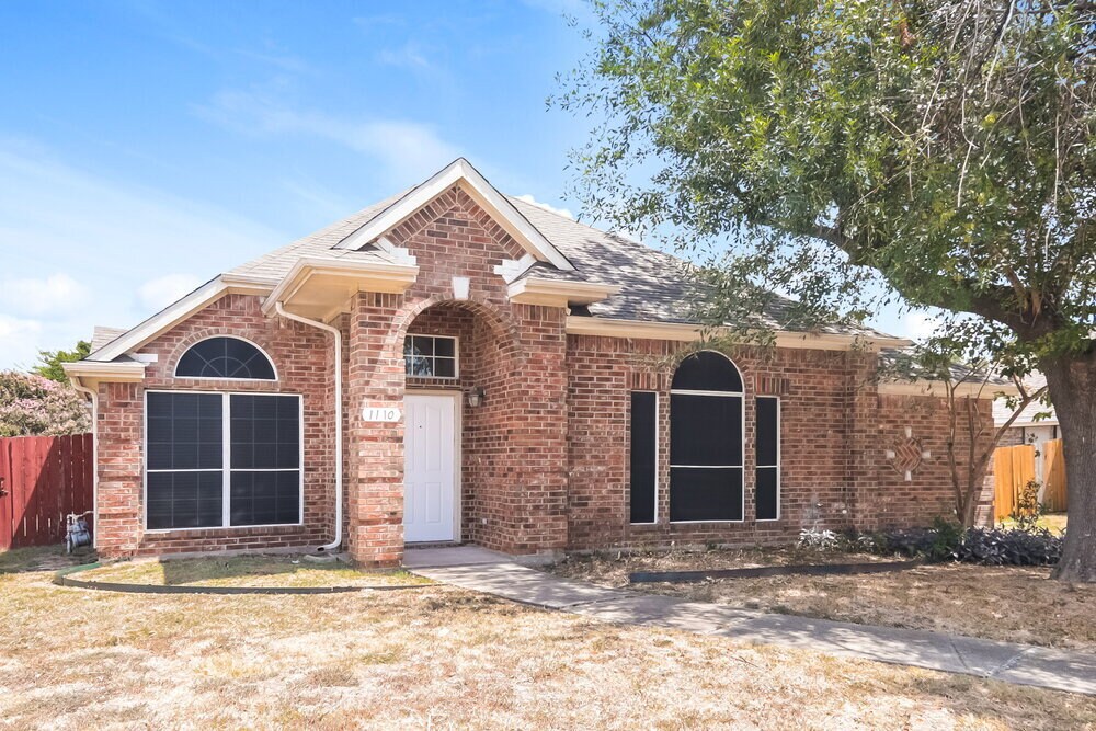 Building Photo - 1110 Pin Oak Ln