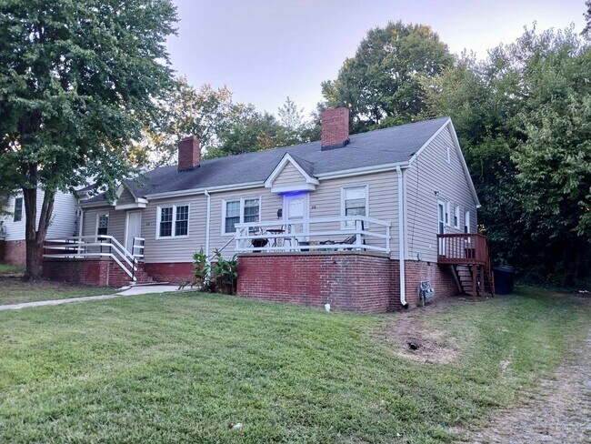 Building Photo - 314/316 N Ireland St