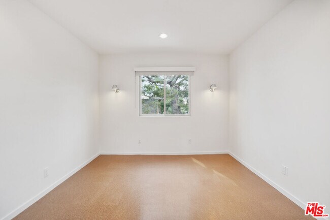 Building Photo - 217 Ashland Ave