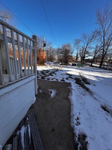 Building Photo - 1460 Laurel St