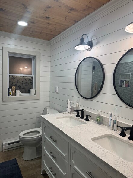 Building Photo - 913 N Baldwin St