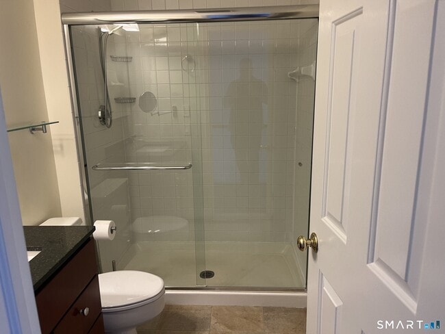 Building Photo - 9 River Rd