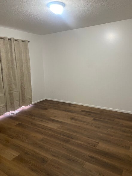 Building Photo - 4359 S 950 W St