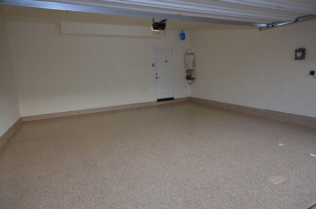 Building Photo - 1005 Sea Glass Wy