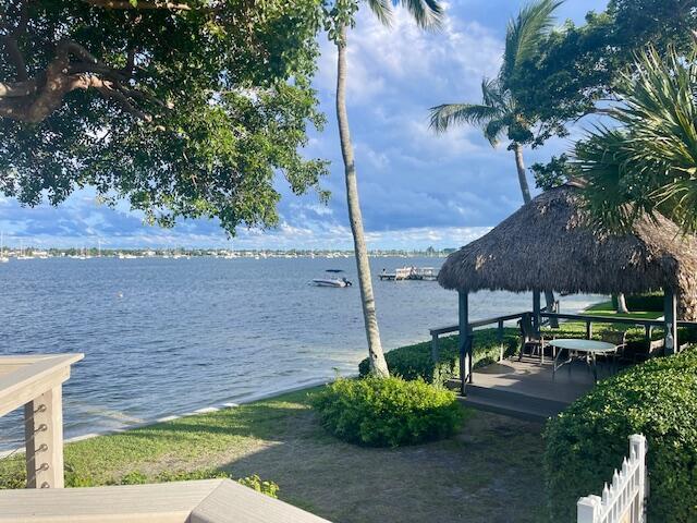 Building Photo - 5600 N Flagler Dr