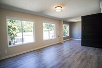 Building Photo - Spacious 2 Bedroom with Stylish Updates + ...