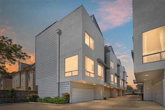 Building Photo - 5712 Winsome Ln