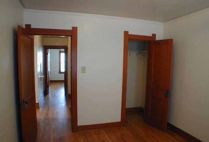 Building Photo - 113 E 26th St