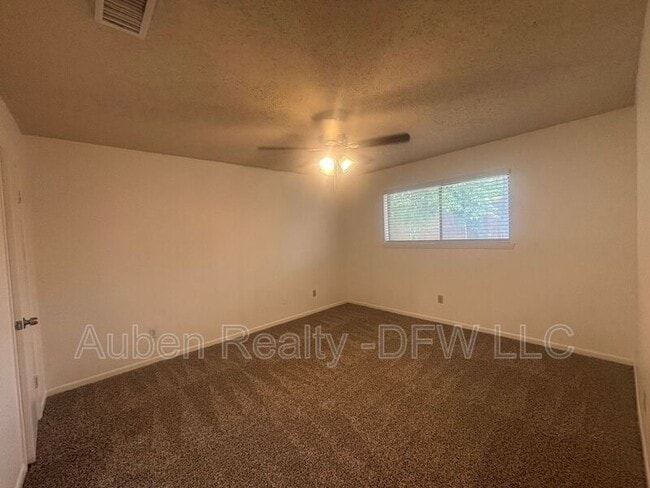 Building Photo - 1510 Blackwell Dr