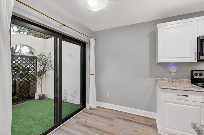 Building Photo - 21682 Cypress Rd