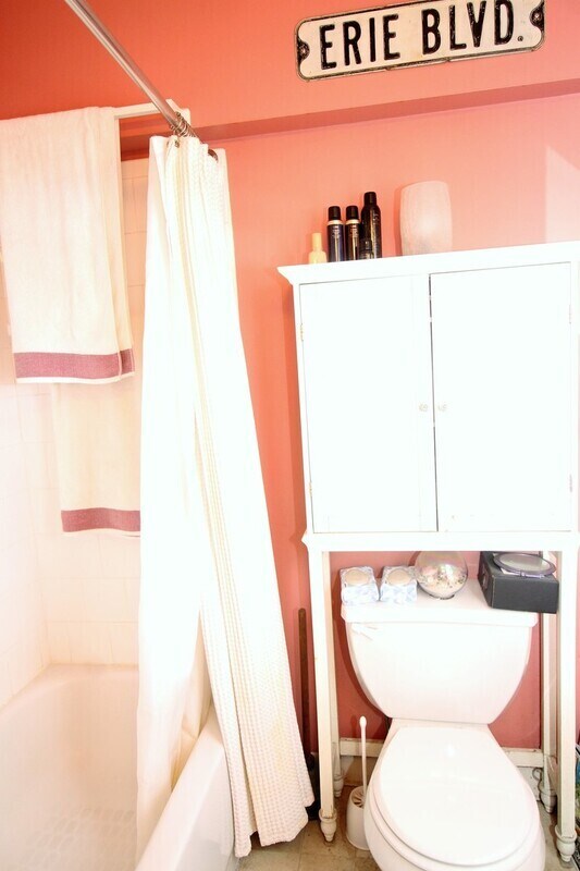 Building Photo - 1011 N Charles St