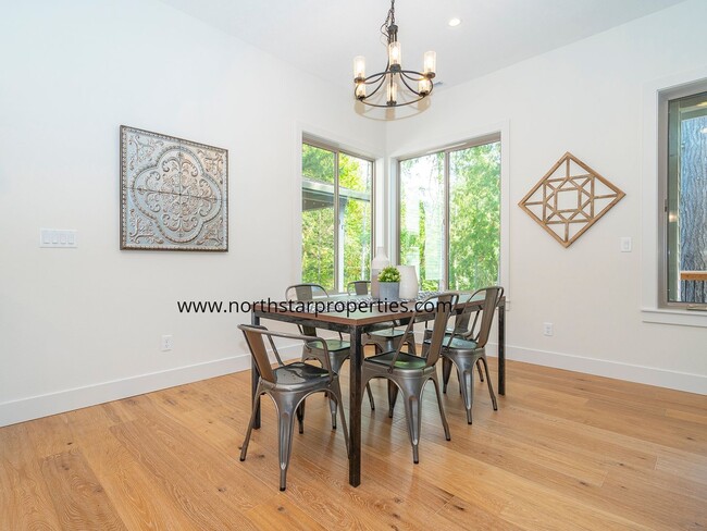 Building Photo - Tranquil Elevated Design in Tigard