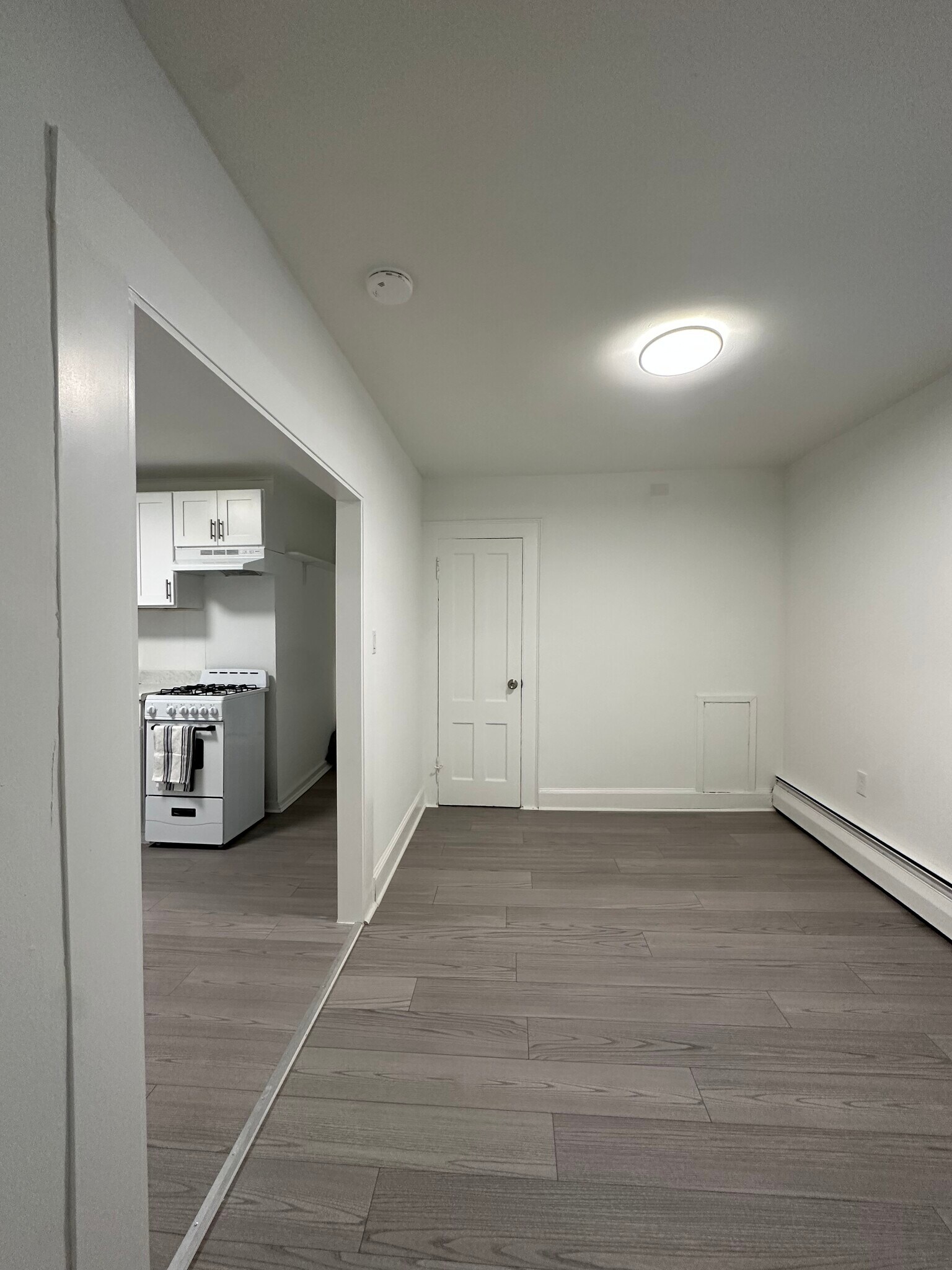 Building Photo - 176 Pearl St