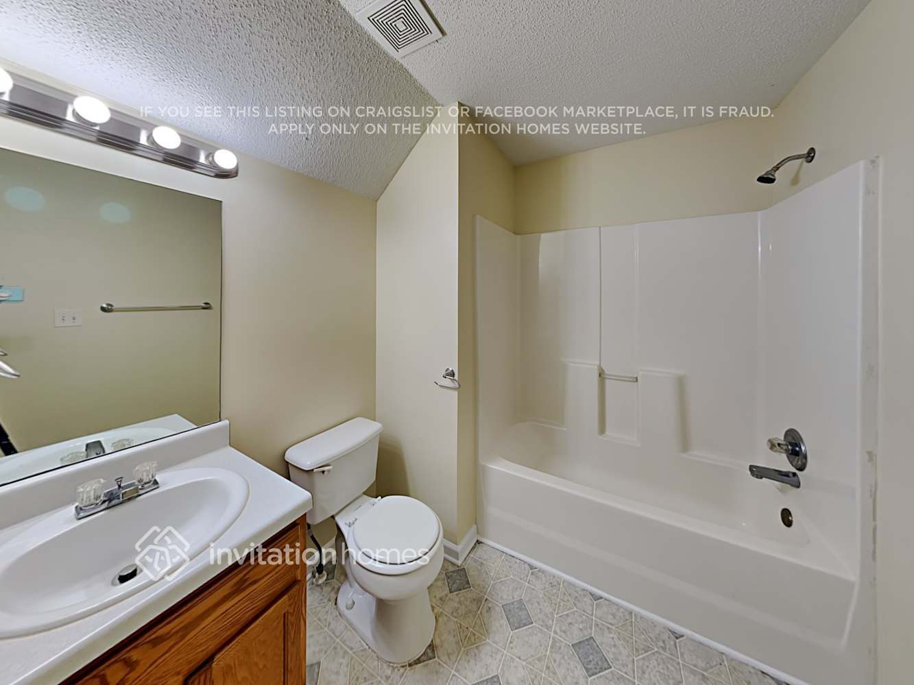 Building Photo - 204 Tulane Dr